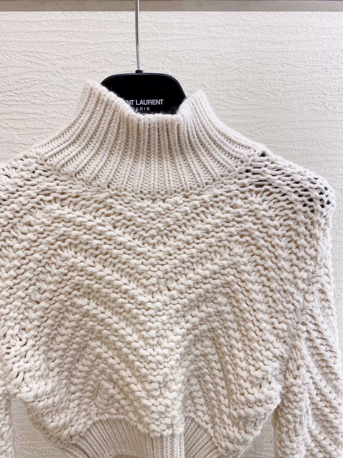 Fendi Fendi Cropped Knit Sweater Size US M / EU 48-50 / 2 - 2 Thumbnail