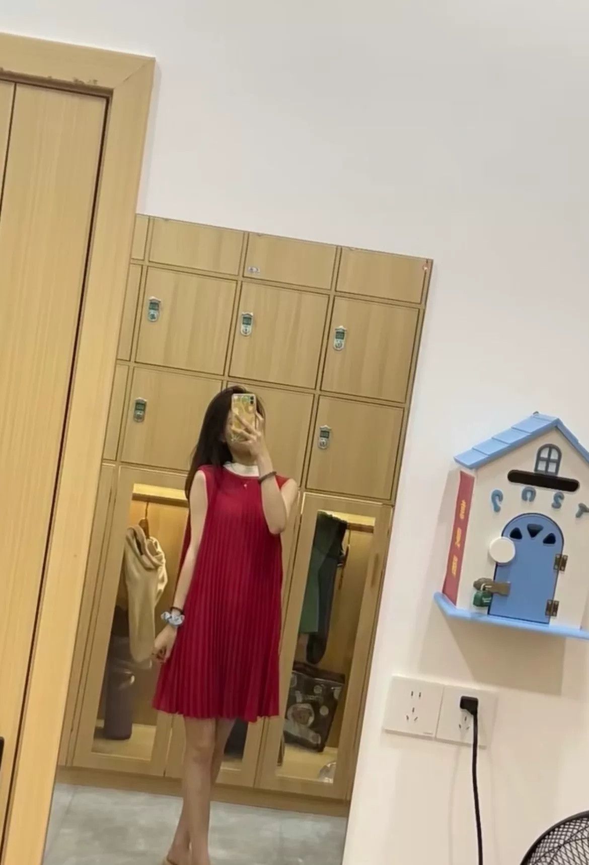 Valentino Valentino Red Silk Evening Long Dress Size US 38 / EU 54 - 4 Thumbnail
