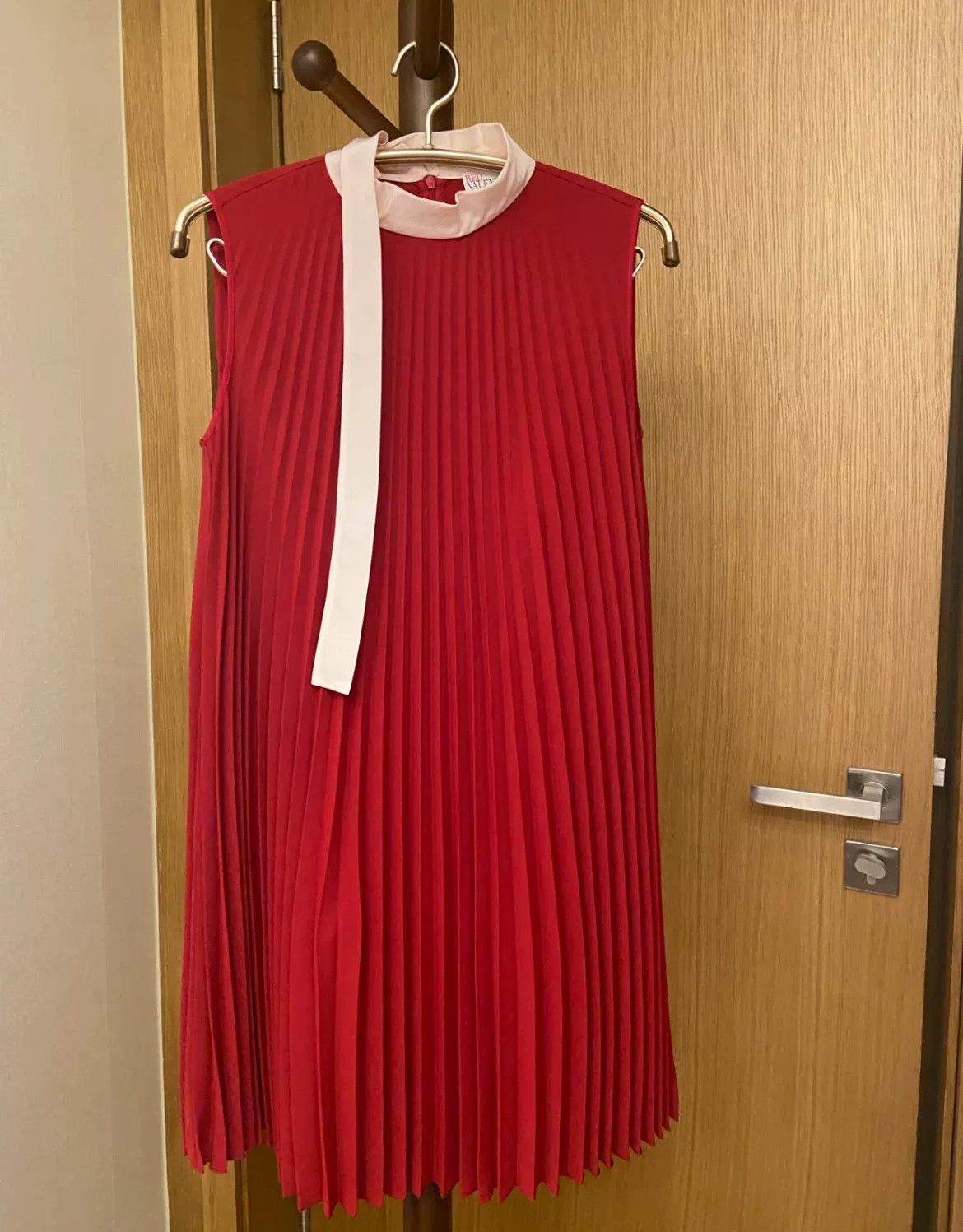 Valentino Valentino Red Silk Evening Long Dress Size US 38 / EU 54 - 5 Thumbnail
