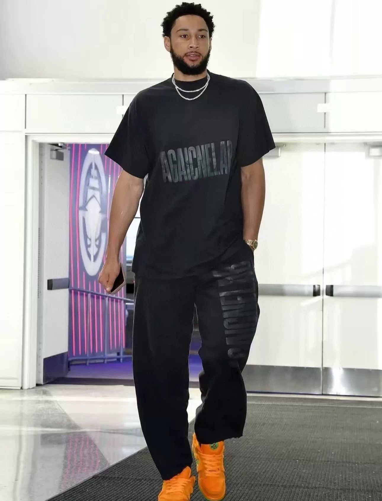 Balenciaga Balenciaga Reverse Logo Print Crewneck T-Shirt Size US L / EU 52-54 / 3 - 6 Thumbnail