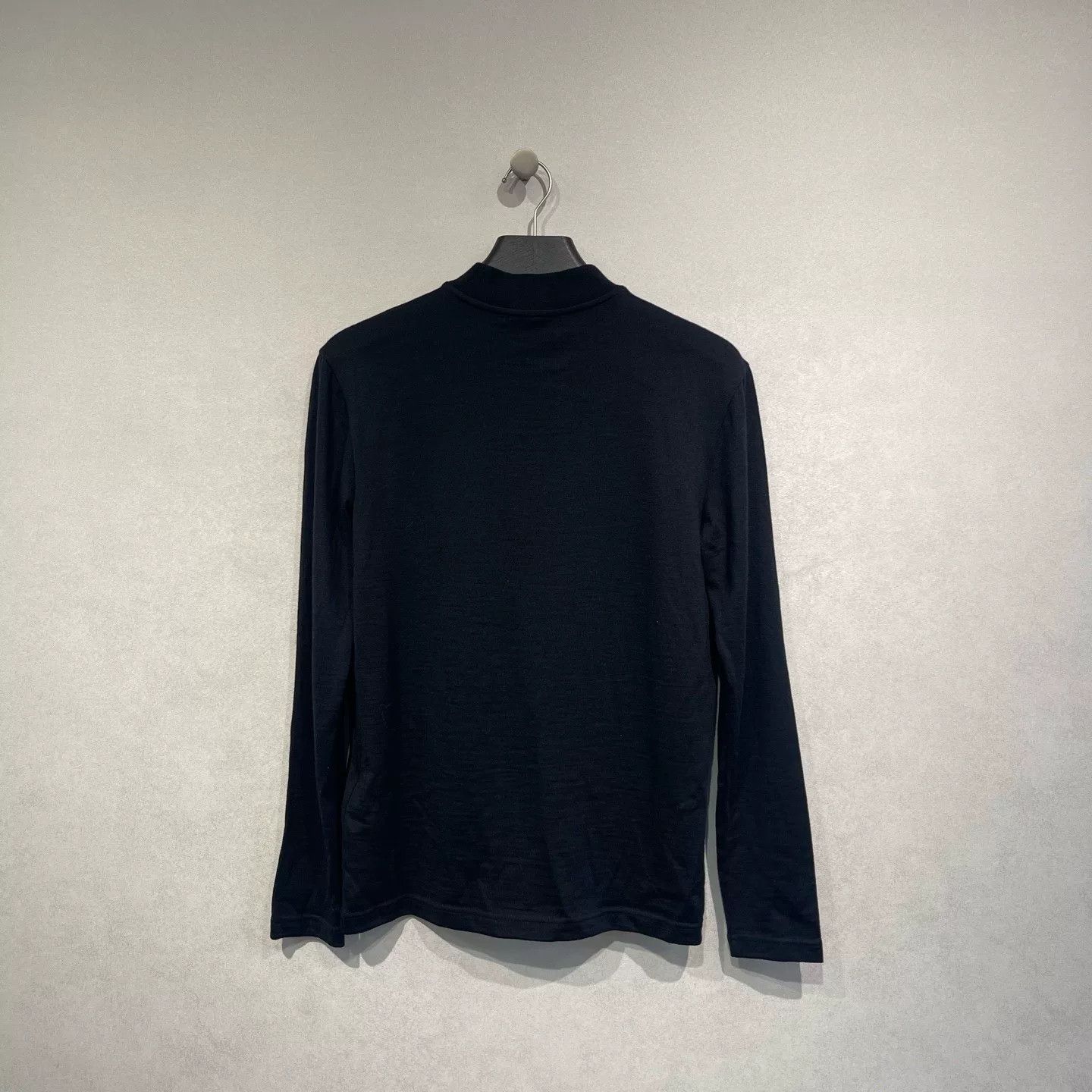 Louis Vuitton Louis Vuitton Black Embroidered Logo T-Shirt Size US S / EU 44-46 / 1 - 2 Thumbnail
