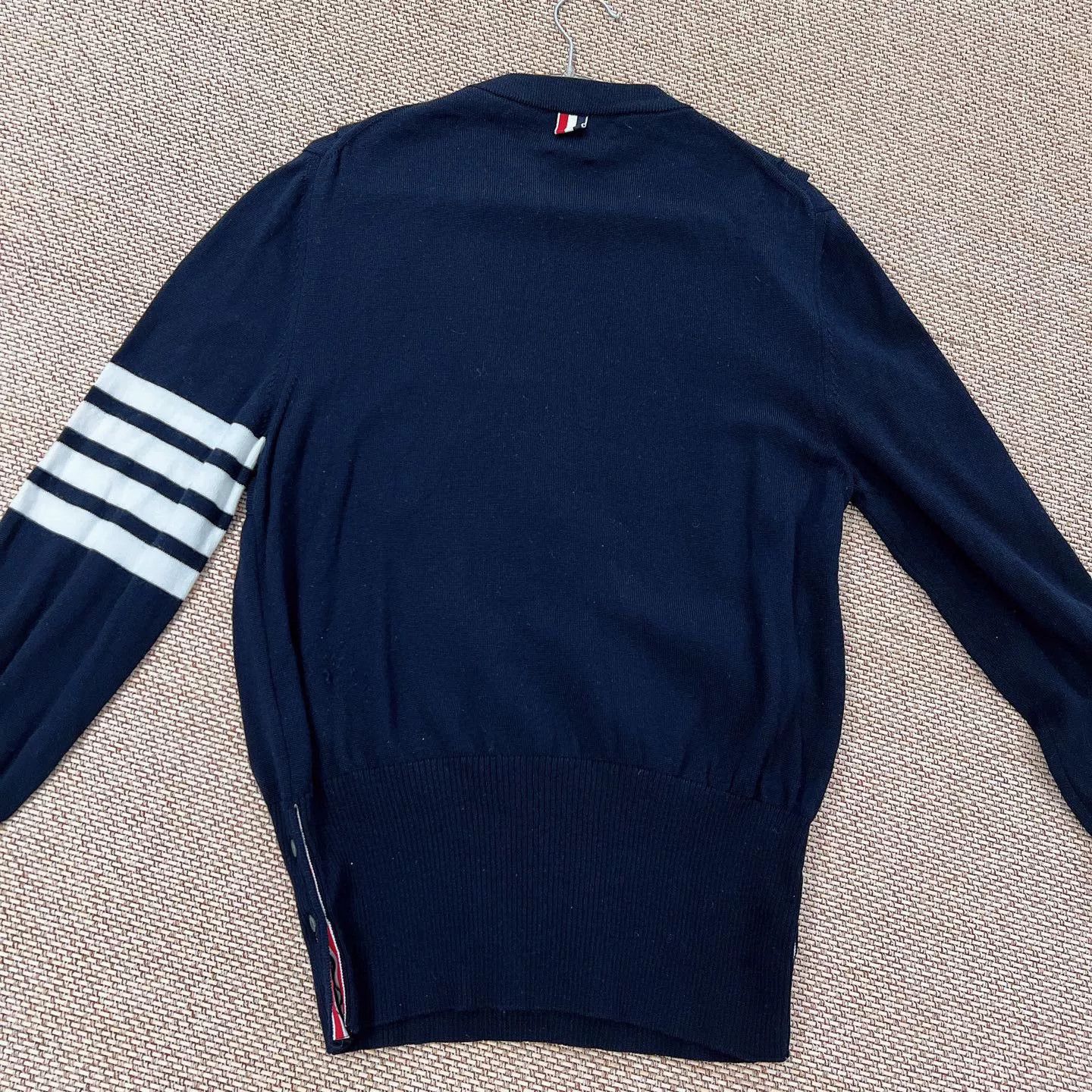 Thom Browne Thom Browne Navy Cardigan Sweater L Size US L / EU 52-54 / 3 - 2 Thumbnail