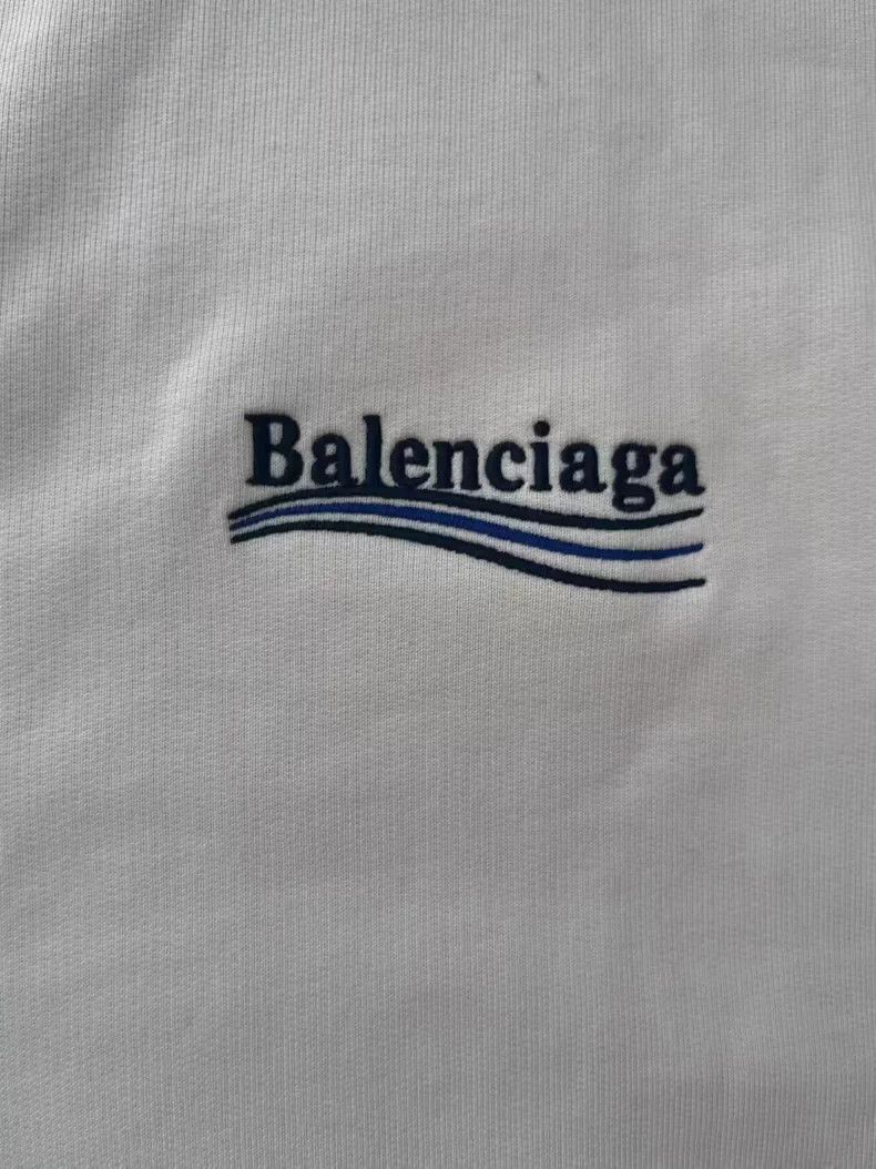 Balenciaga Balenciaga Logo Print Sweatshirt Size US L / EU 52-54 / 3 - 3 Thumbnail