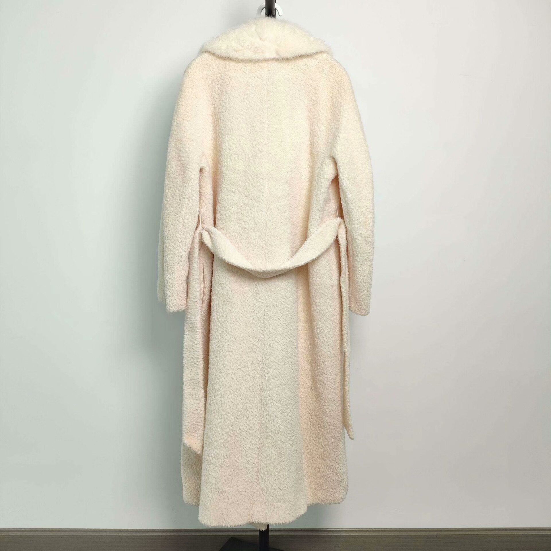 Max Mara MaxMara White Wool Coat Size US M / EU 48-50 / 2 - 2 Thumbnail
