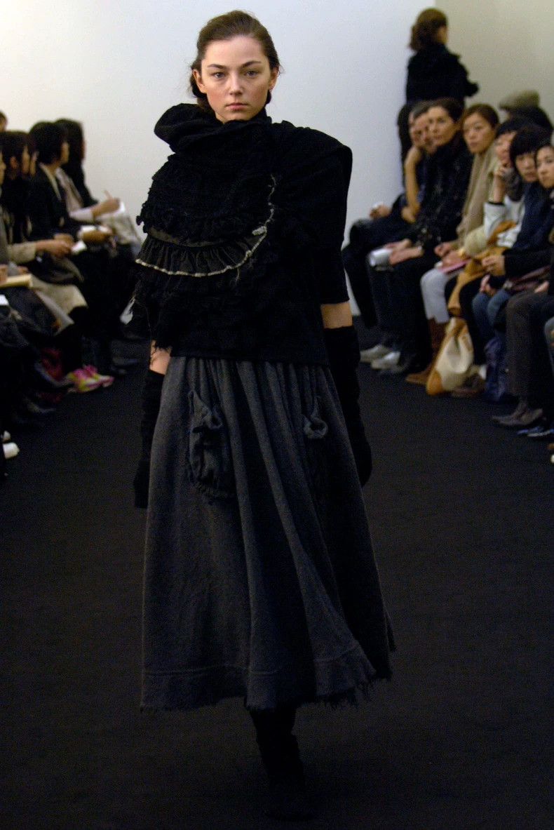 Comme des Garcons Tao Comme Des Garcons 2006 Runway Top Size US S / EU 44-46 / 1 - 7 Thumbnail