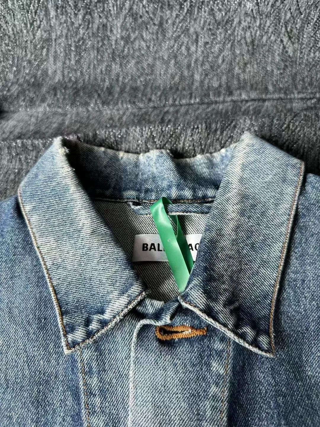 Balenciaga Balenciaga Denim Jacket with Embroidery Size US XS / EU 42 / 0 - 3 Thumbnail