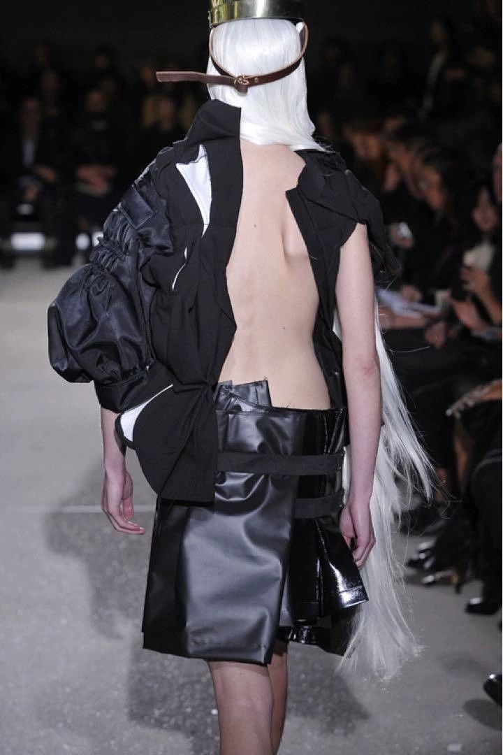 Comme des Garcons COMME des GARCONS Black Leather Skirt Size US 34 / EU 50 - 2 Thumbnail