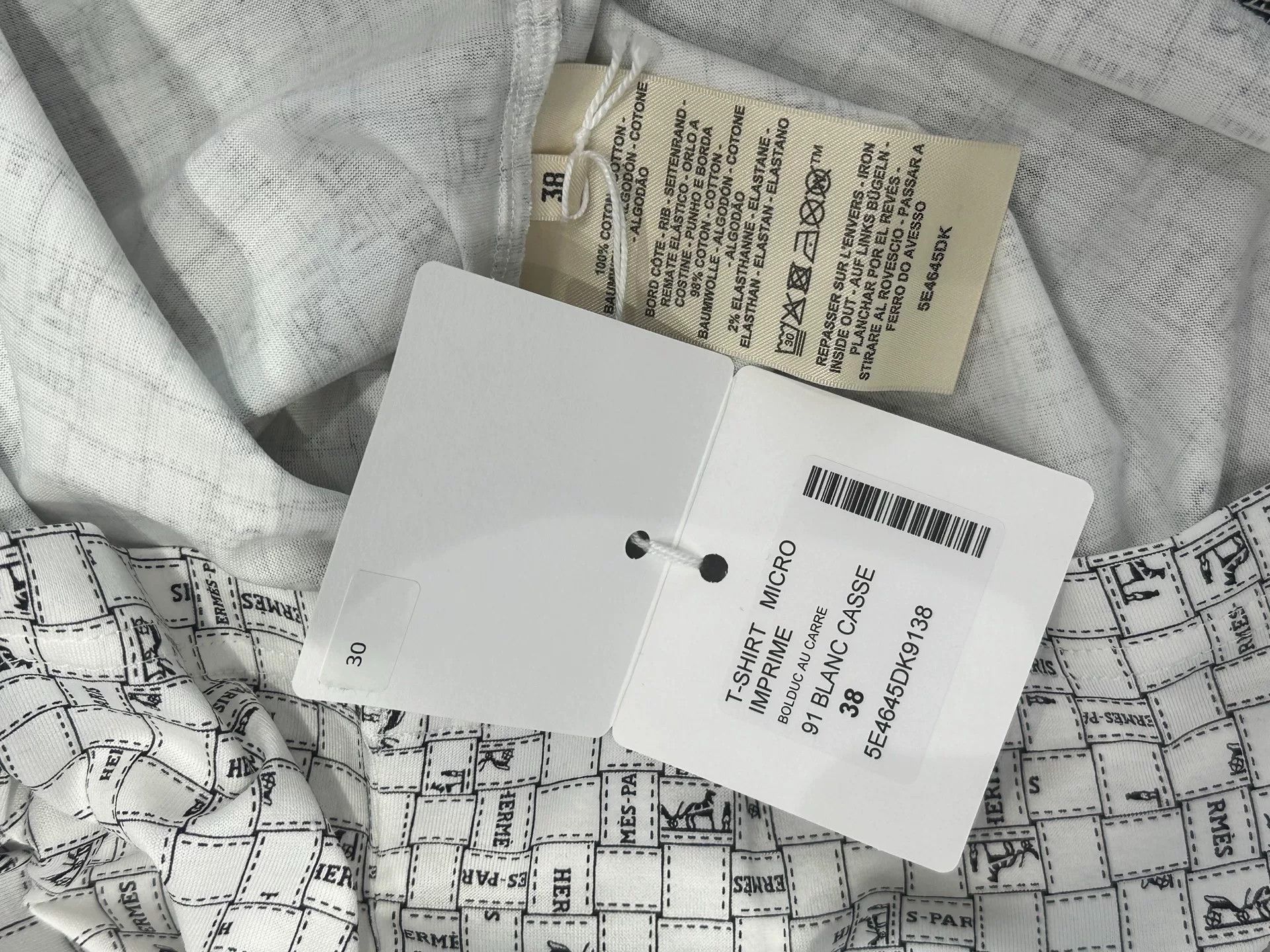 Hermes Hermes Women's Carriage Detail Short-Sleeve T-Shirt Size US M / EU 48-50 / 2 - 4 Thumbnail