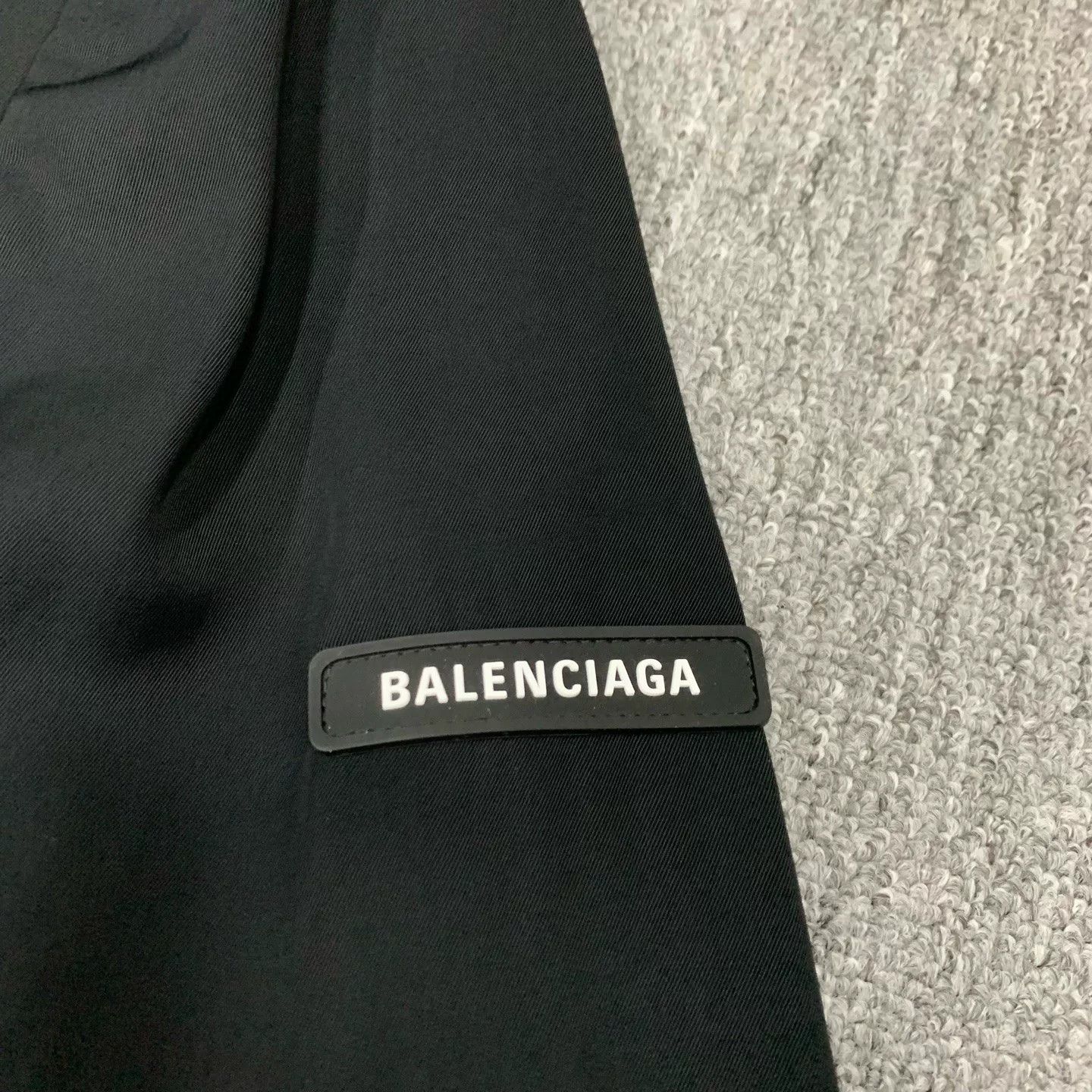 Balenciaga Balenciaga Black Sleeve Badge Blazer Size US S / EU 44-46 / 1 - 9 Thumbnail
