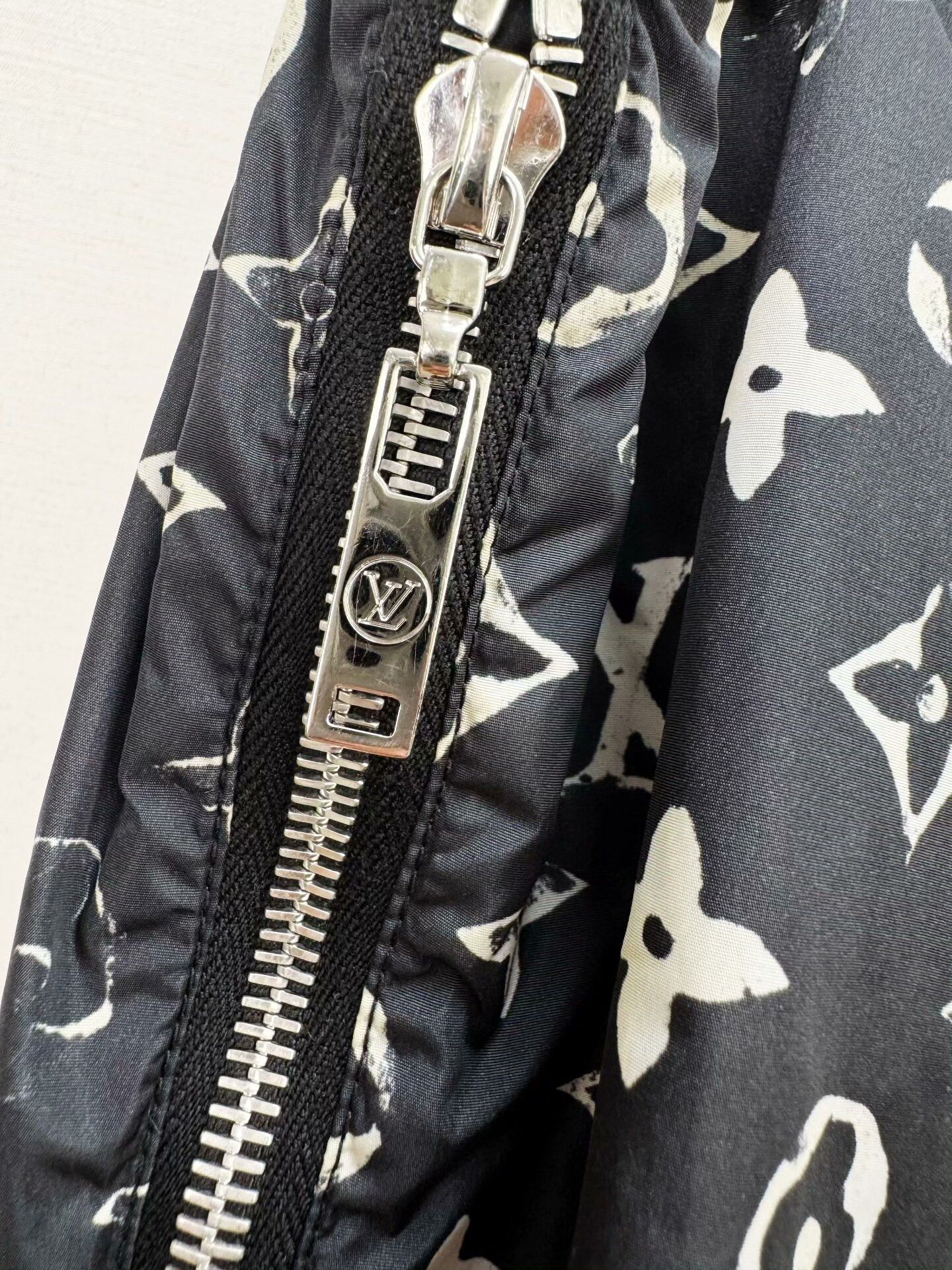 Louis Vuitton Louis Vuitton Monogram Track Pants Size US 38 / EU 54 - 4 Thumbnail