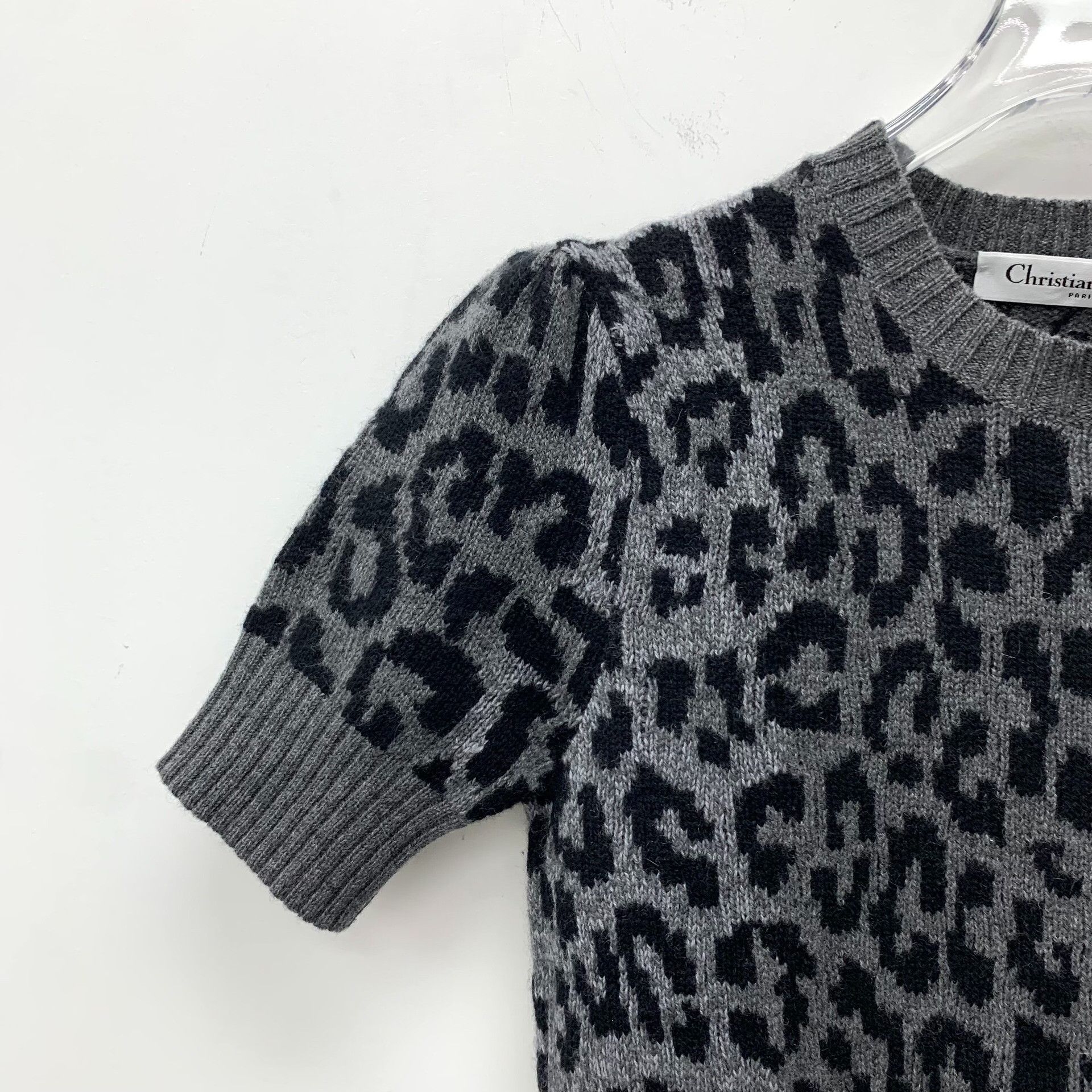 Dior christian dior gray leopard print short sleeve knit Size US XXS / EU 40 - 3 Thumbnail