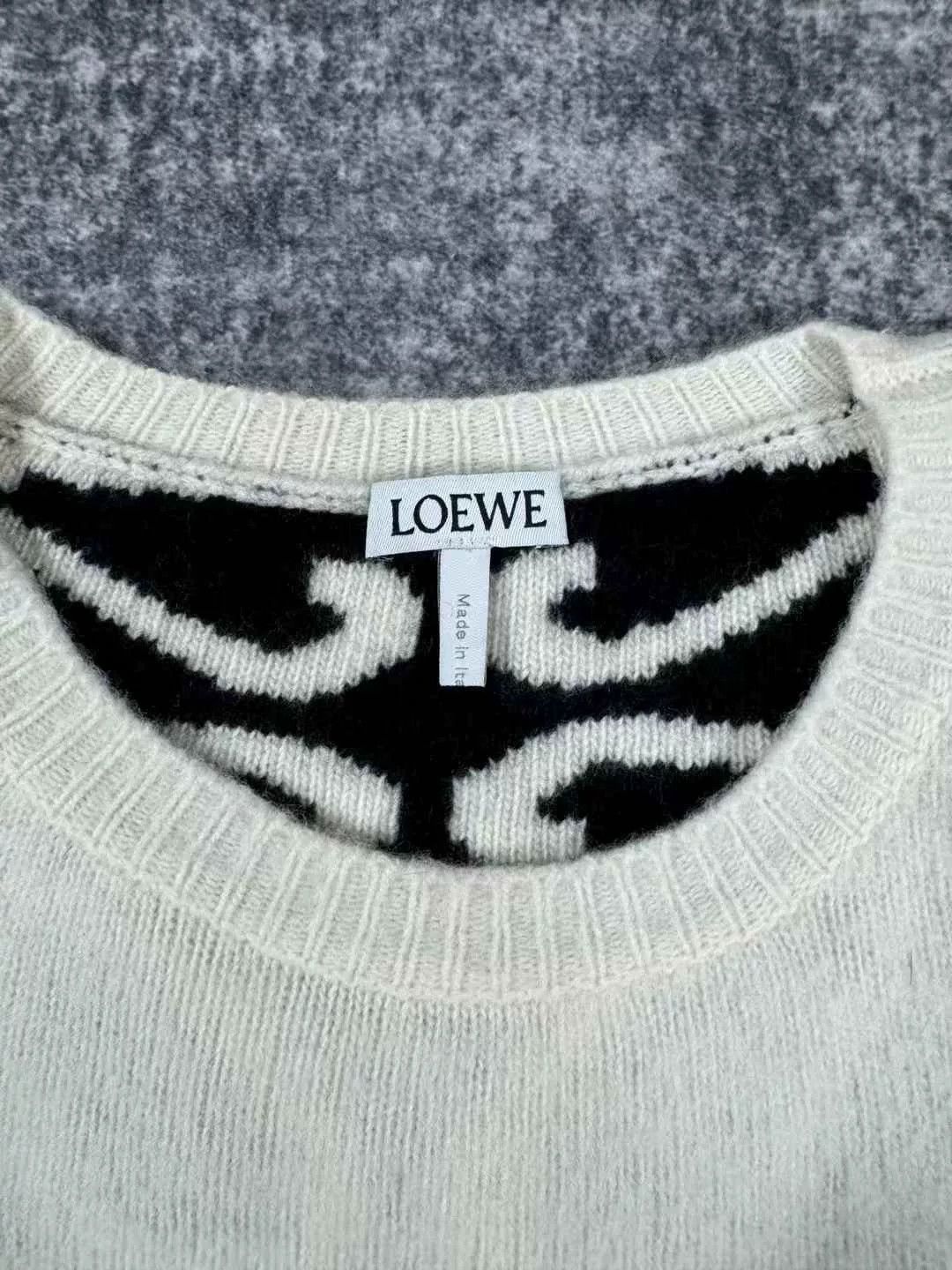 Loewe Loewe White Multi-Logo Wool Sweater Size US XS / EU 42 / 0 - 5 Thumbnail