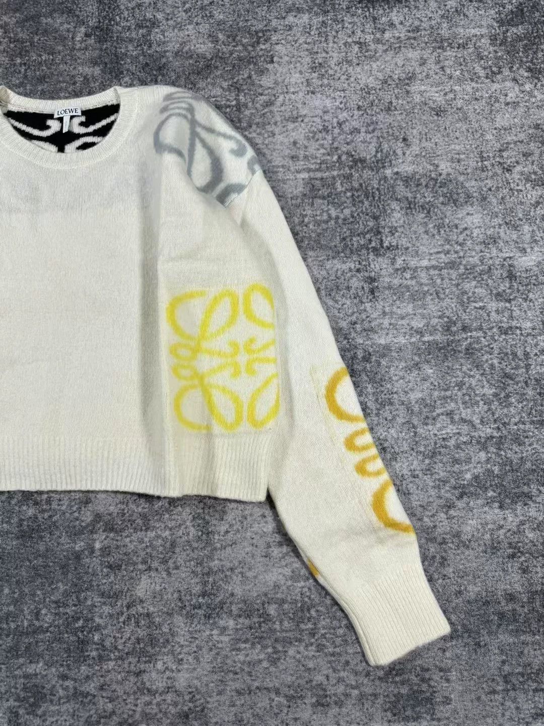 Loewe Loewe White Multi-Logo Wool Sweater Size US XS / EU 42 / 0 - 3 Thumbnail