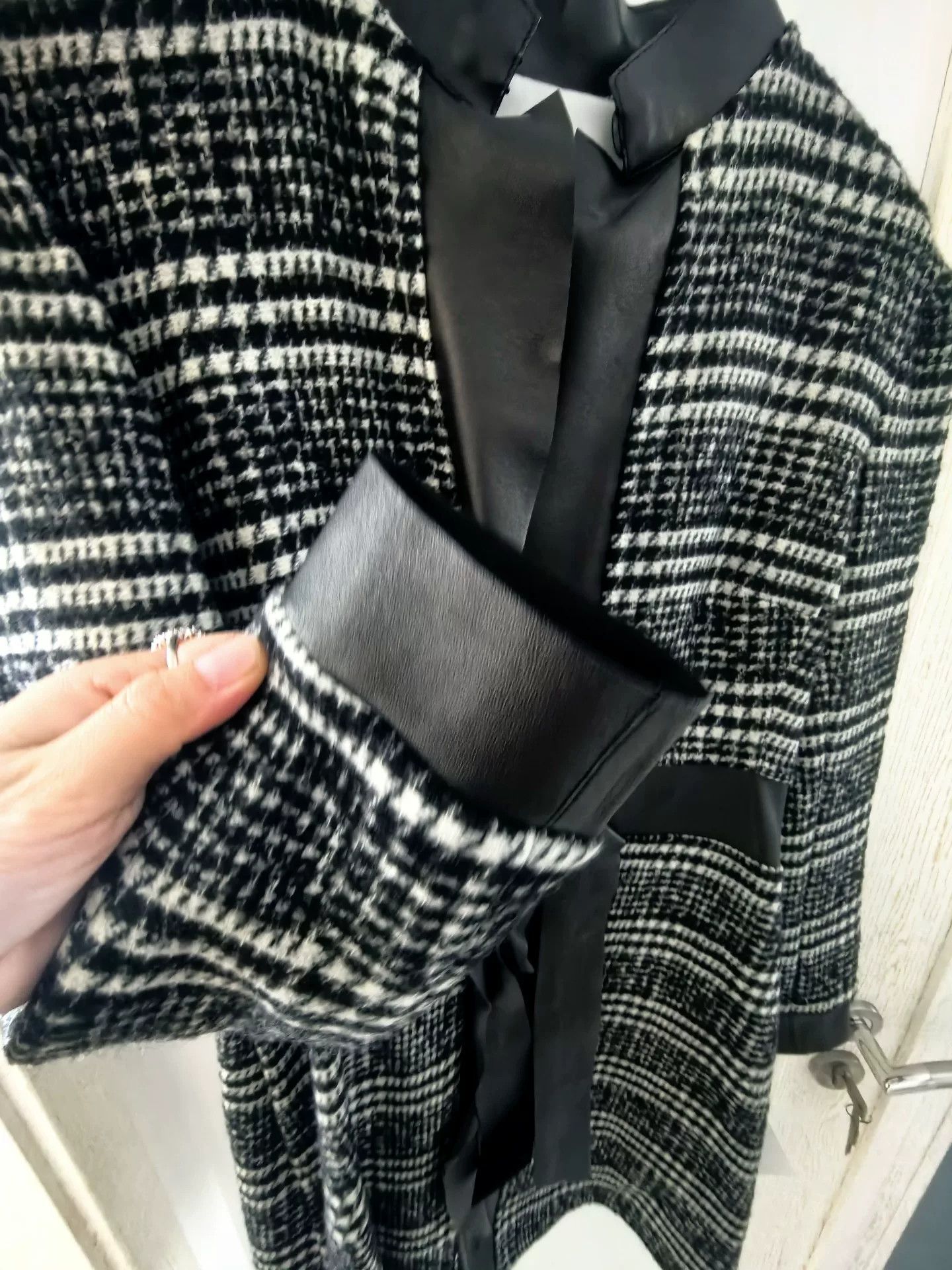 Valentino VALENTINO Houndstooth Wool Blend Coat Size US L / EU 52-54 / 3 - 6 Thumbnail