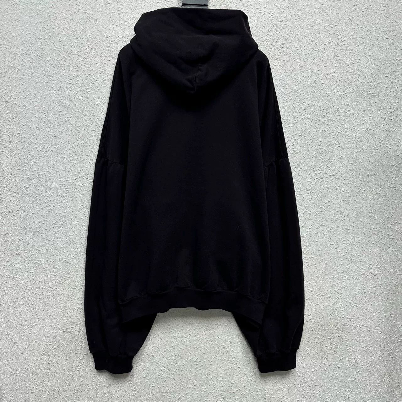 Balenciaga Balenciaga Black Inverted Logo Hoodie Size US S / EU 44-46 / 1 - 2 Thumbnail