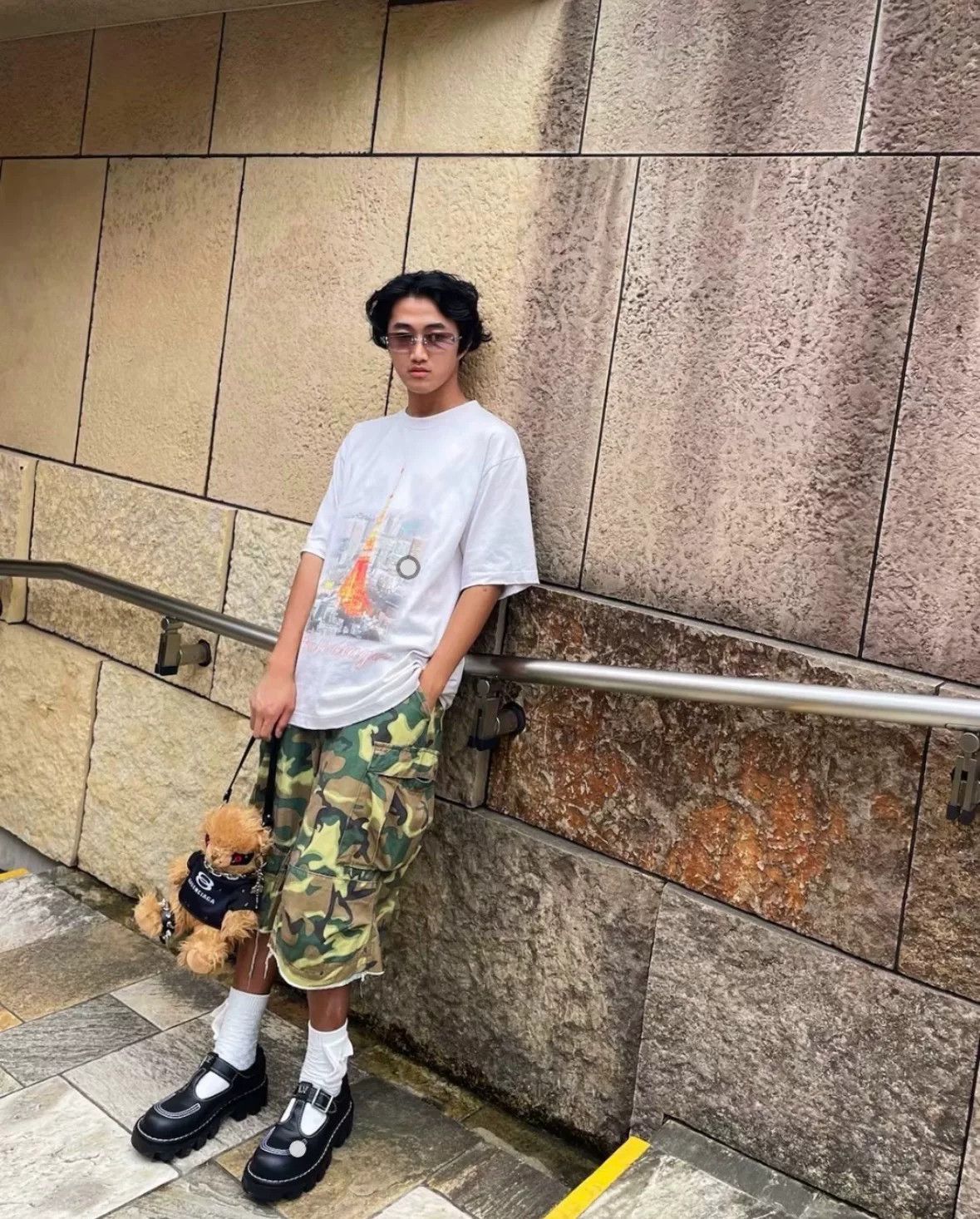 Balenciaga Balenciaga Ginza Tokyo Tower Tee Size US S / EU 44-46 / 1 - 7 Thumbnail