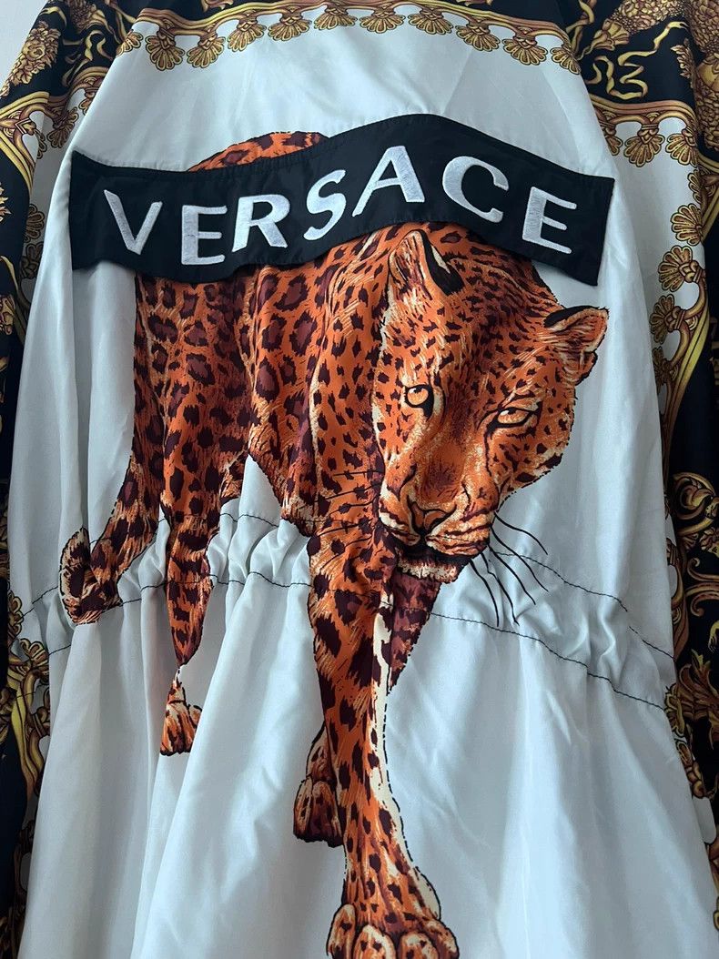Versace Versace Leopard Baroque Sun Protection Coat Size US M / EU 48-50 / 2 - 3 Thumbnail