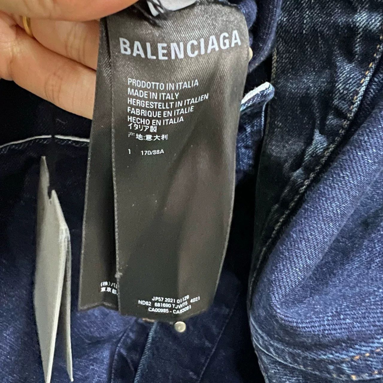 Balenciaga Balenciaga FBI Print Denim Jacket Size US S / EU 44-46 / 1 - 3 Thumbnail