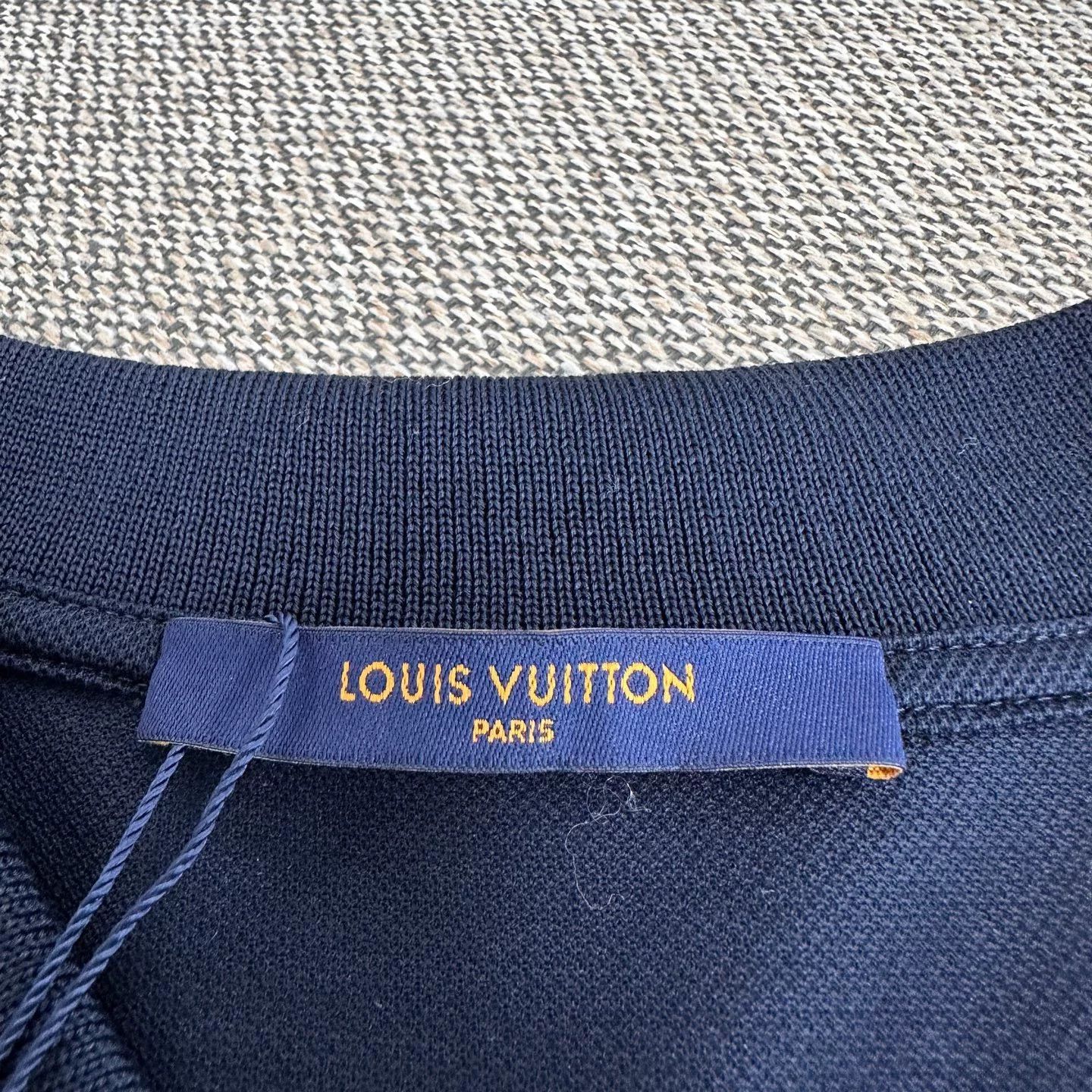 Louis Vuitton Louis Vuitton Men's Solid Polo Shirt Size US XXL / EU 58 / 5 - 3 Thumbnail
