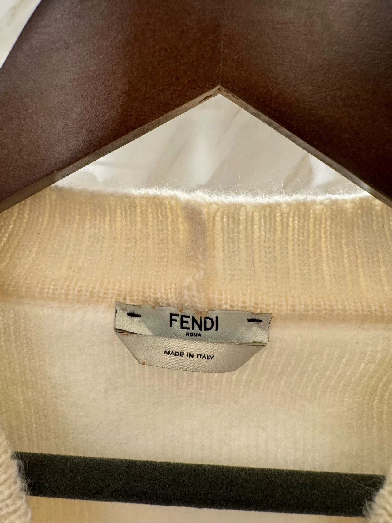 Fendi Fendi White Mohair Cardigan Size 36 Size US XS / EU 42 / 0 - 3 Thumbnail