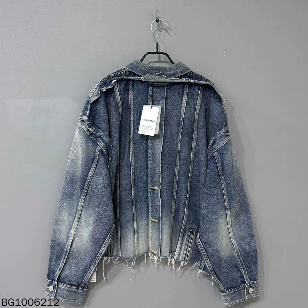 Balenciaga Distressed Oversized Denim Jacket Balenciaga Size US XS / EU 42 / 0 - 3 Thumbnail