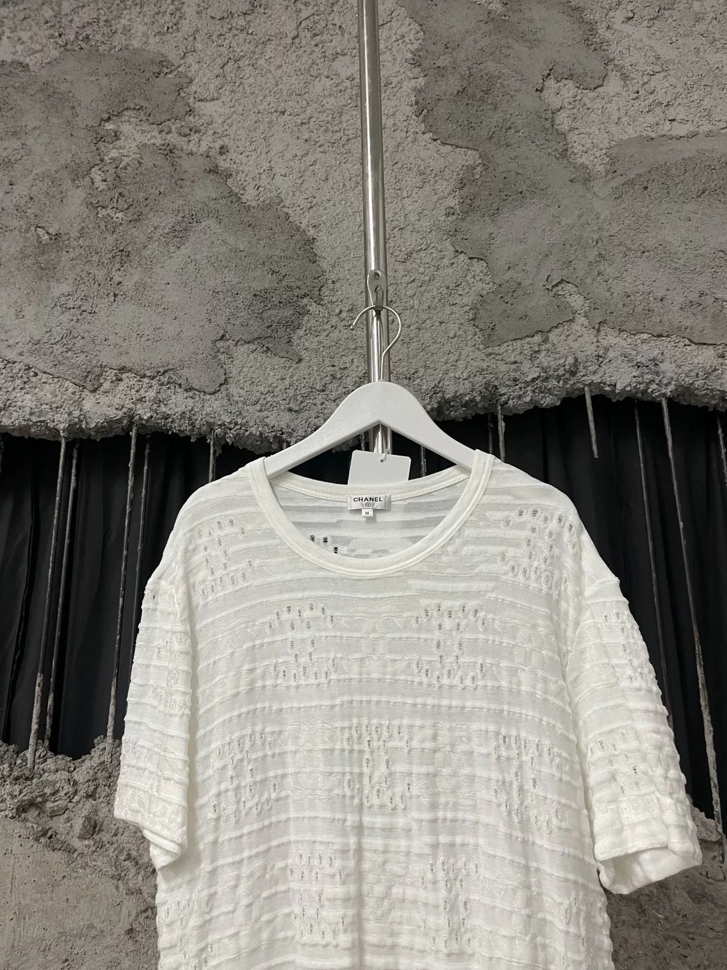 Chanel Chanel White Cutout Logo Short Sleeve Size US M / EU 48-50 / 2 - 3 Thumbnail
