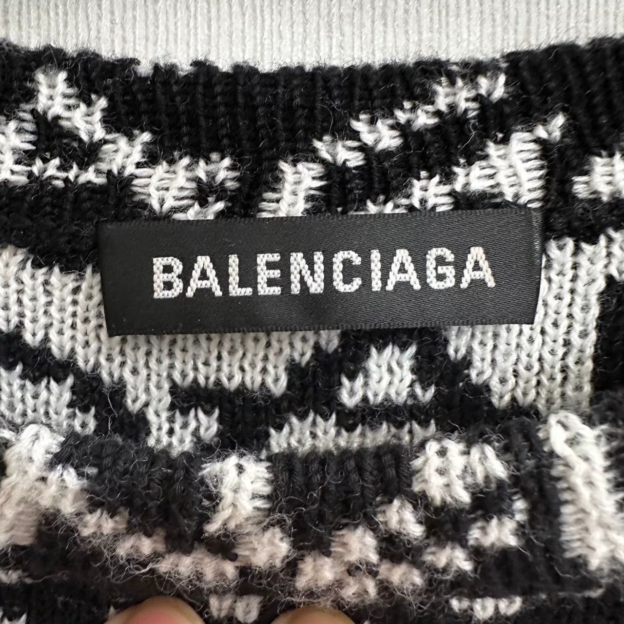 Balenciaga Balenciaga Knit All-Over Print Sweater Size US XS / EU 42 / 0 - 3 Thumbnail