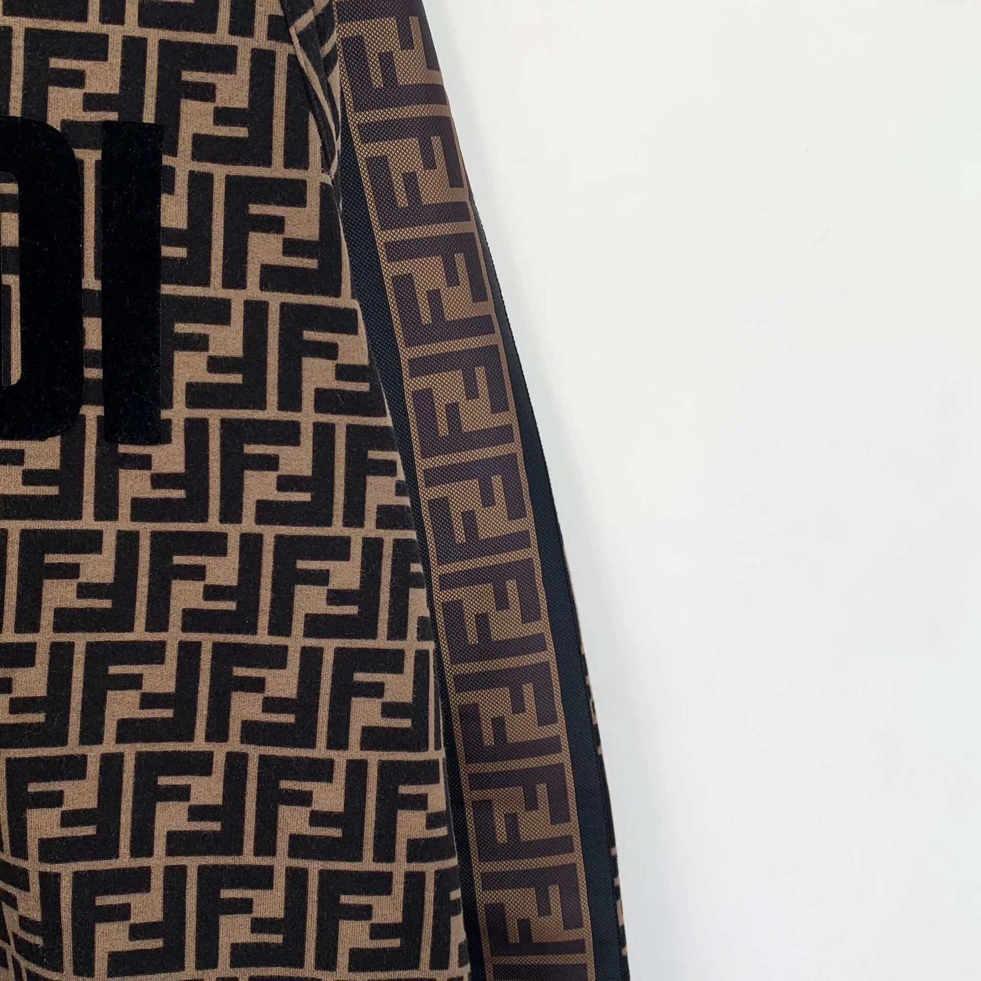 Fendi fendi black brown logo print long sleeve sweatshirt Size US S / EU 44-46 / 1 - 5 Thumbnail