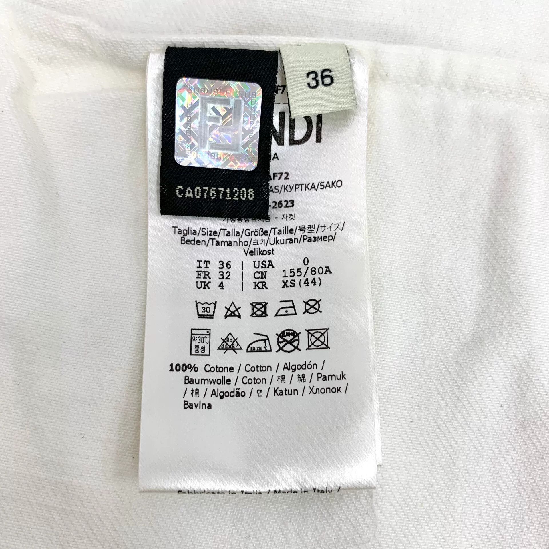 Fendi fendi white pocket embossed cotton jacket Size US XS / EU 42 / 0 - 6 Thumbnail