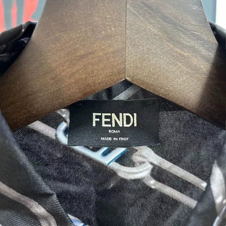 Fendi Fendi All-Over Print Shirt Size US S / EU 44-46 / 1 - 3 Thumbnail