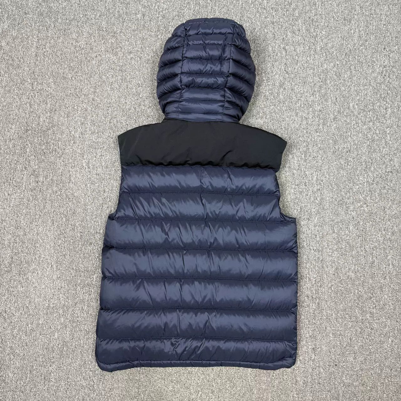 Burberry Burberry Navy Down Vest M Size US M / EU 48-50 / 2 - 2 Thumbnail
