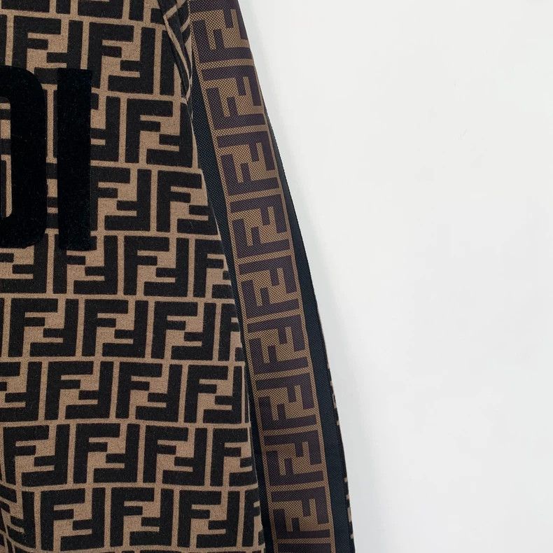 Fendi Fendi Logo All-over Print Cotton Crewneck Long-sleeve Sweatshirt Size US S / EU 44-46 / 1 - 5 Thumbnail
