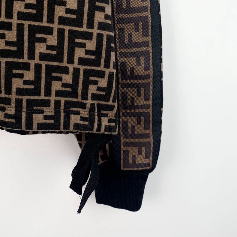Fendi Fendi Logo All-over Print Cotton Crewneck Long-sleeve Sweatshirt Size US S / EU 44-46 / 1 - 6 Thumbnail