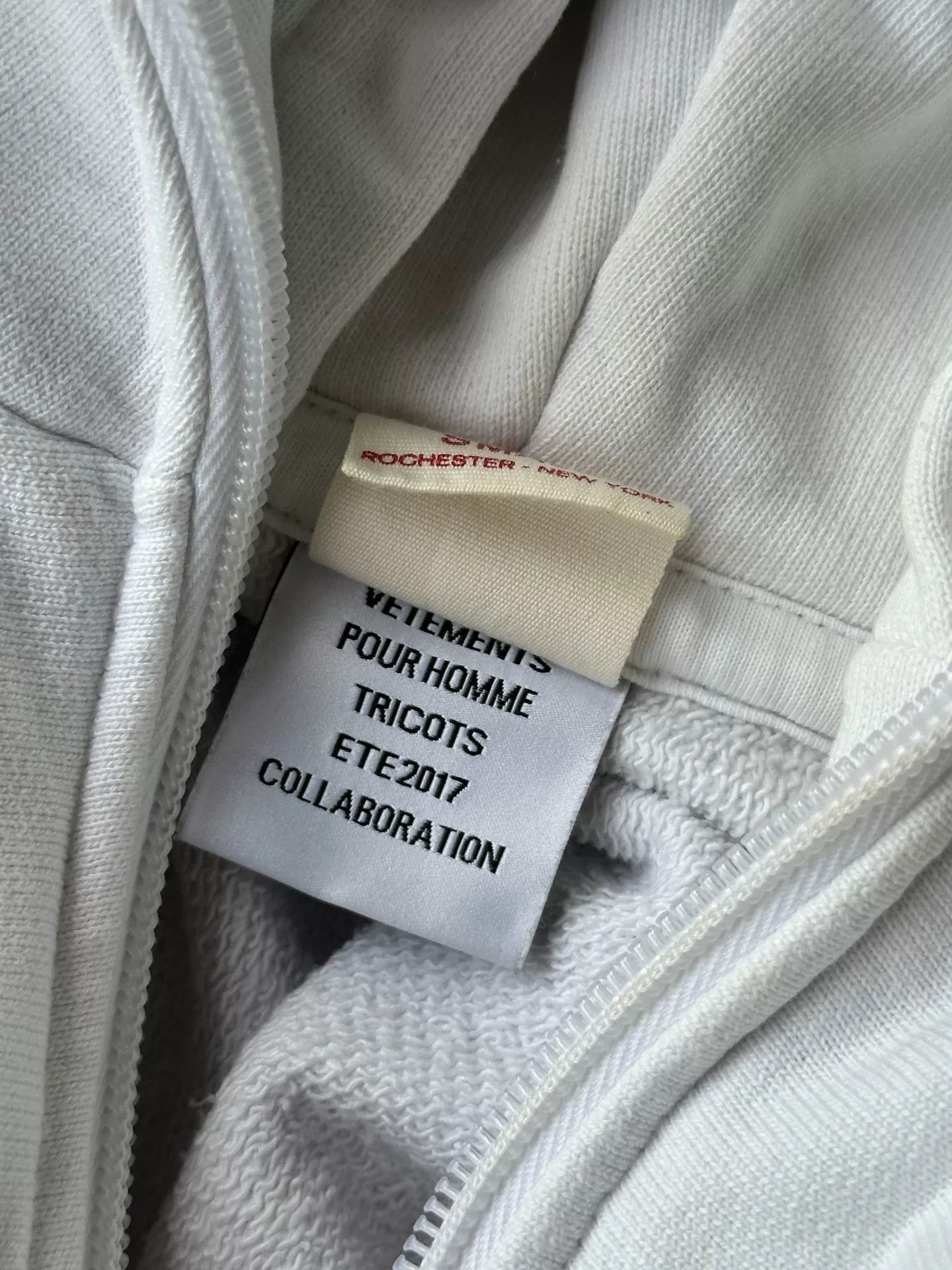 Vetements Champion Vetements Collaboration Zip Jacket Size US M / EU 48-50 / 2 - 2 Thumbnail