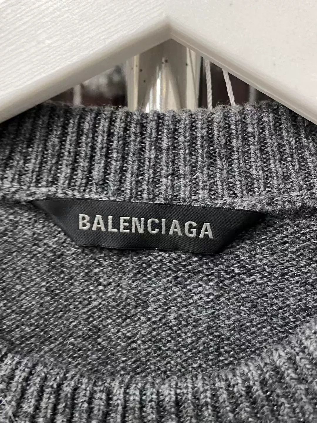 Balenciaga Balenciaga Embroidered Logo Sweater Size US XS / EU 42 / 0 - 6 Thumbnail