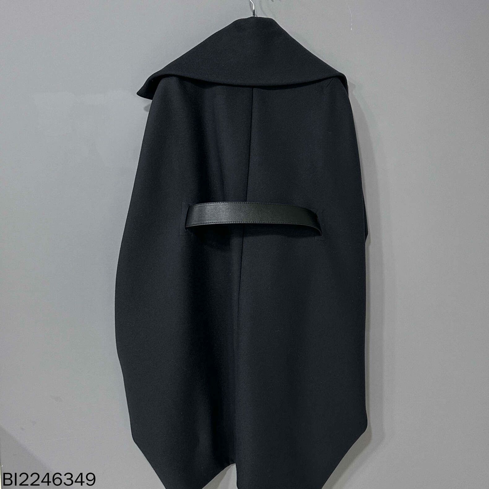 Max Mara black long cape coat with belt Size US S / EU 44-46 / 1 - 3 Thumbnail