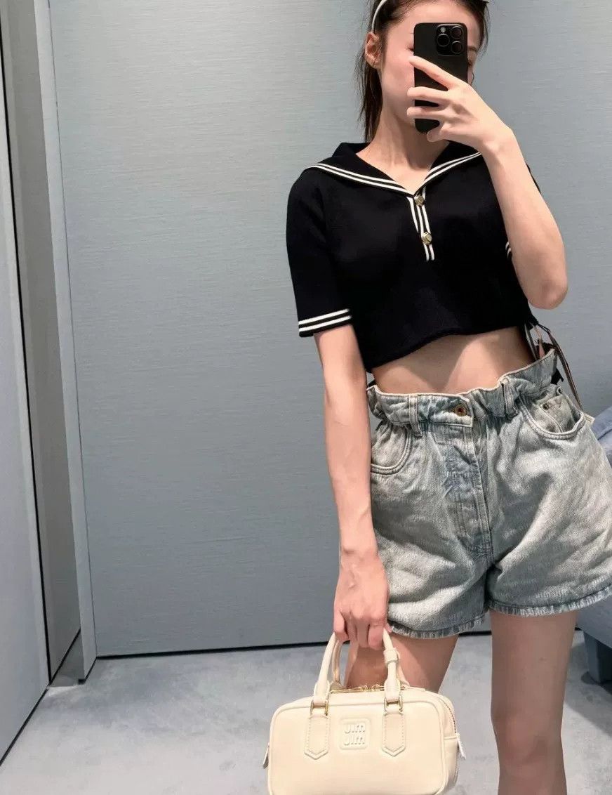Miu Miu navy cropped sailor style top Size US M / EU 48-50 / 2 - 4 Thumbnail