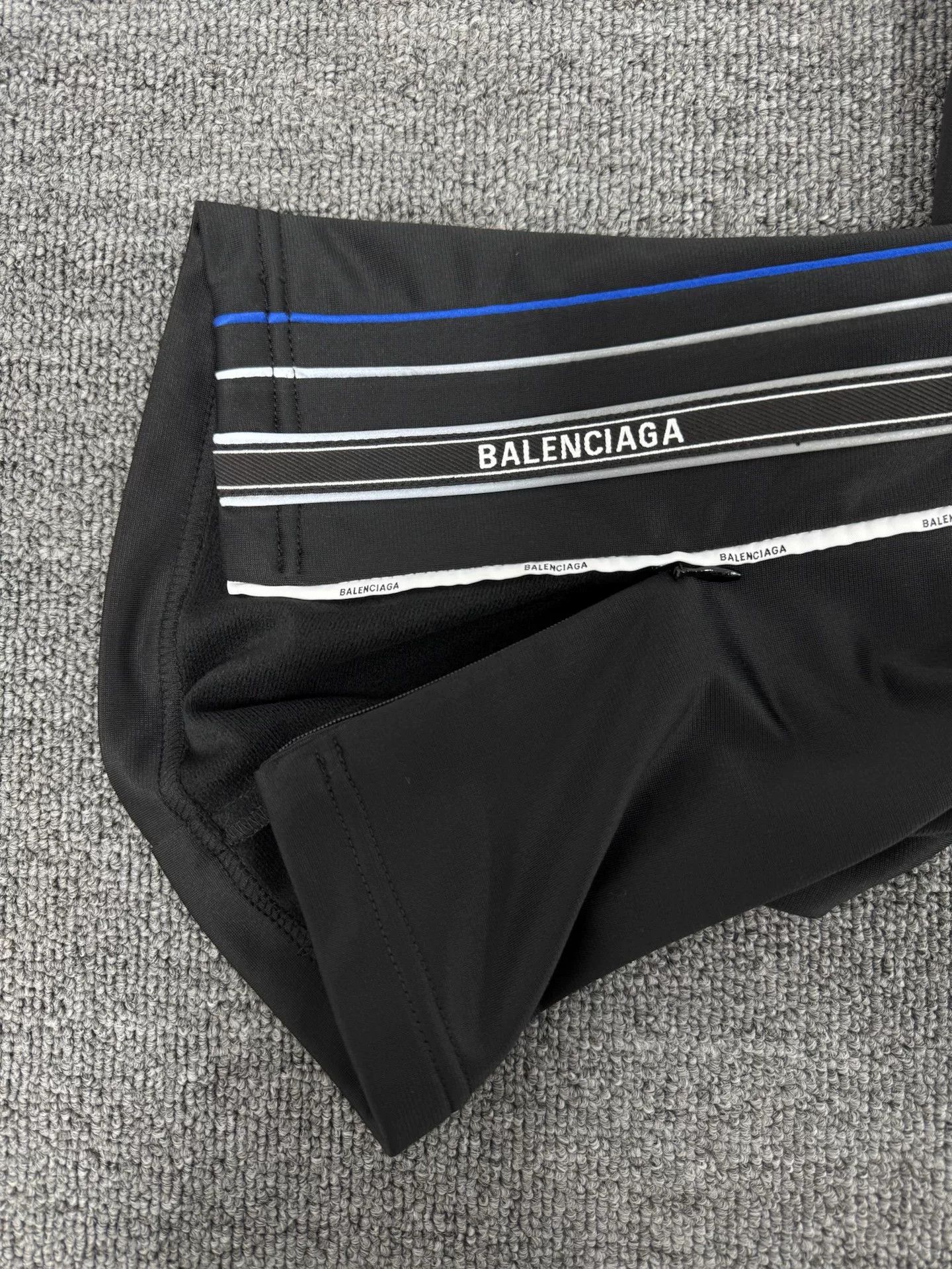 Balenciaga Balenciaga Side Logo Nylon Pants Size US 36 / EU 52 - 6 Thumbnail