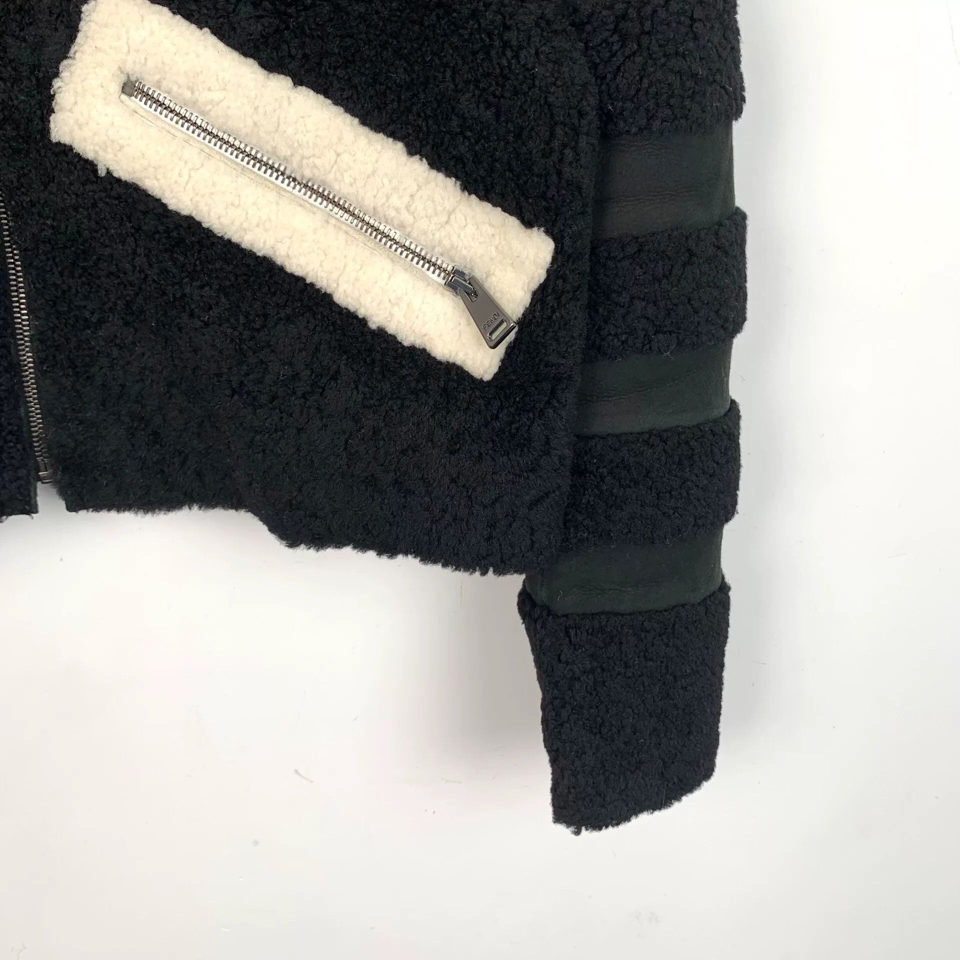 Fendi black furry monster zip jacket by fendi Size US M / EU 48-50 / 2 - 4 Thumbnail