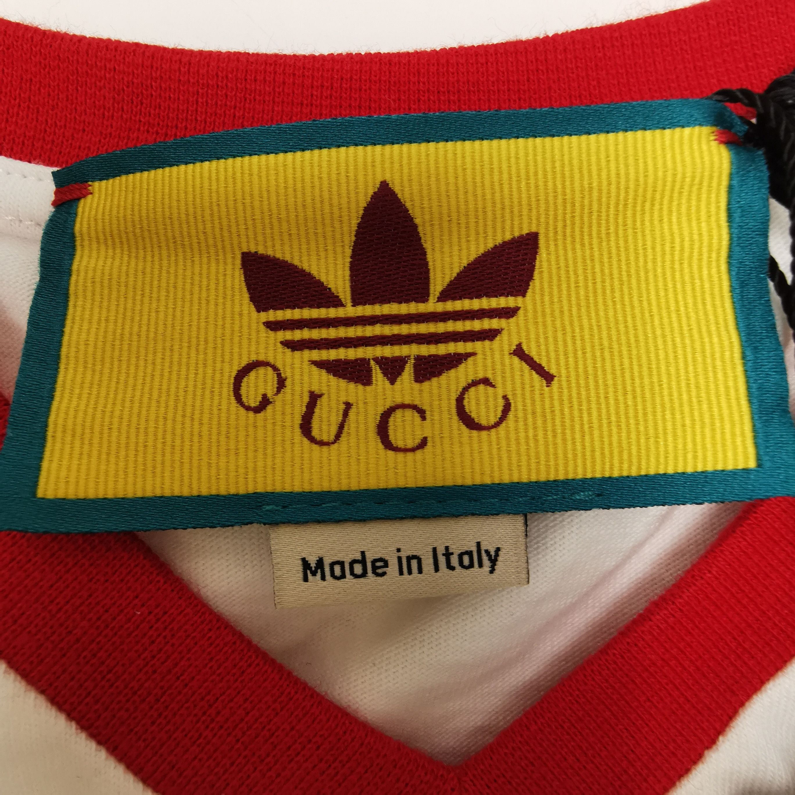 Gucci Gucci x adidas V-Neck Logo Short Sleeve T-Shirt XS Size XS / US 0-2 / IT 36-38 - 12 Thumbnail