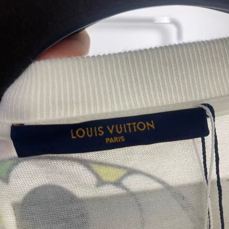 Louis Vuitton Louis Vuitton Cartoon Print Short Sleeve Size US S / EU 44-46 / 1 - 6 Thumbnail