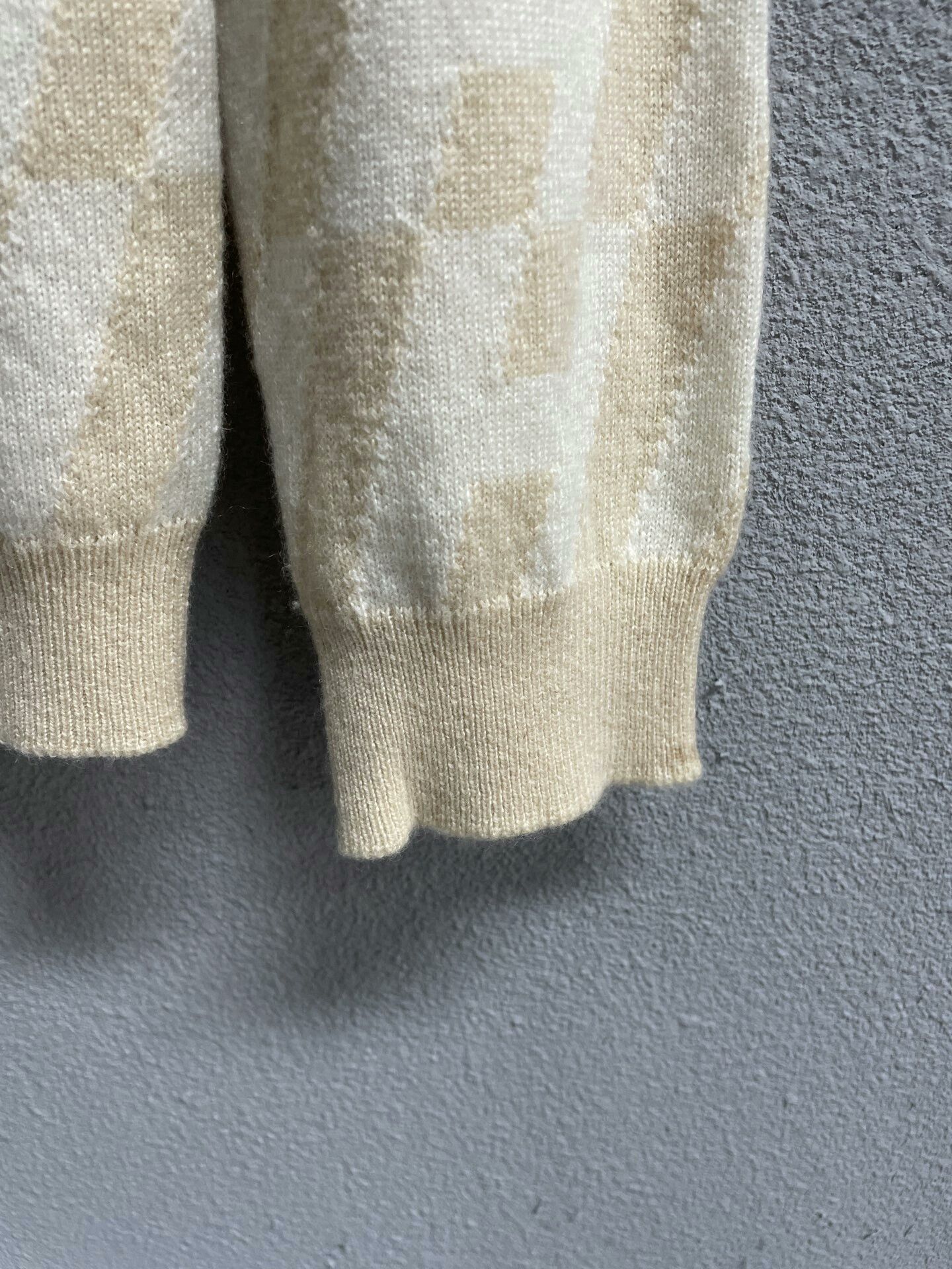 Hermes Hermès Beige Knit Sweater Size US XS / EU 42 / 0 - 6 Thumbnail