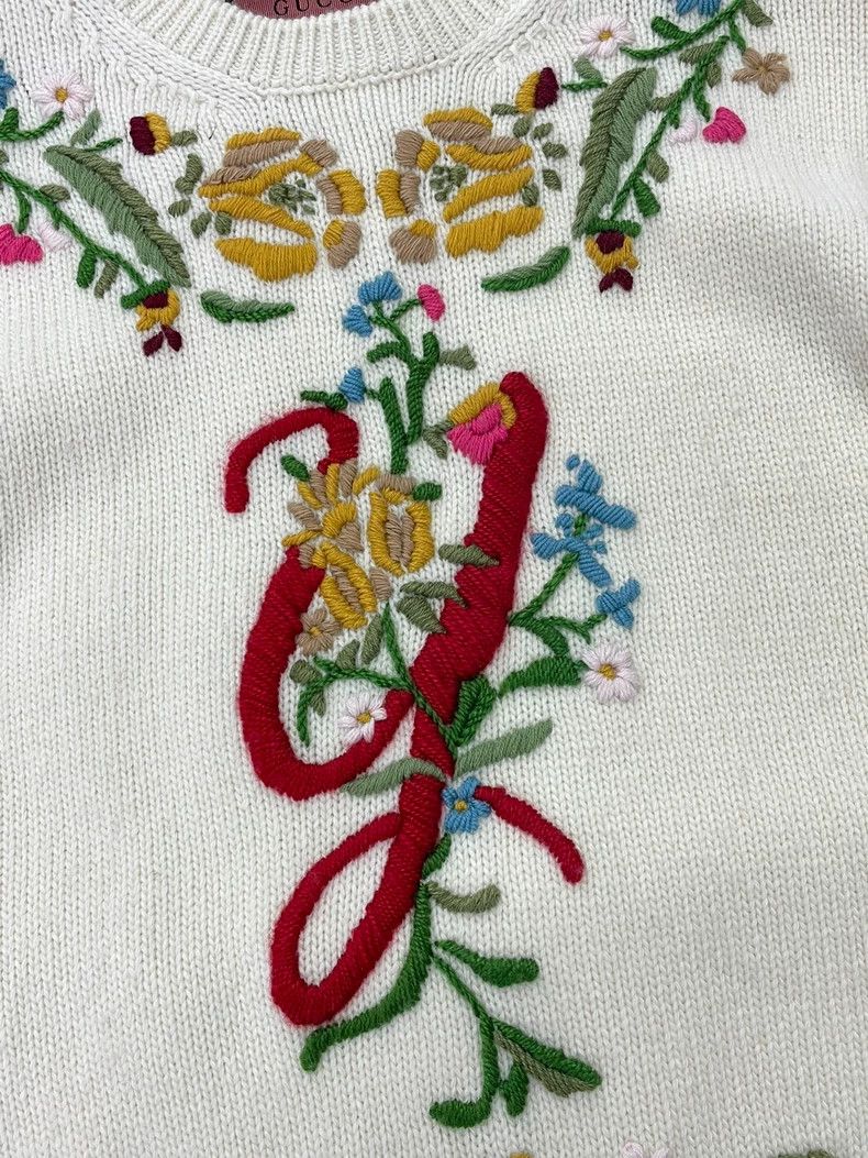 Gucci Gucci White Embroidered Lantern Sleeve Sweater Size US M / EU 48-50 / 2 - 2 Thumbnail