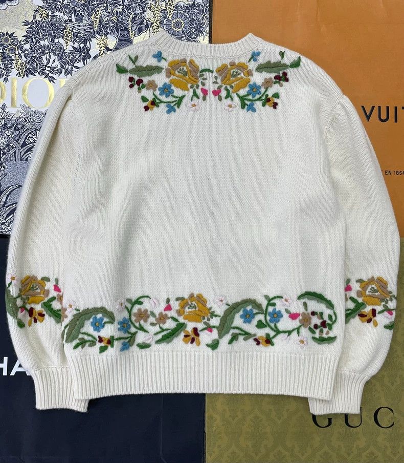Gucci Gucci White Embroidered Lantern Sleeve Sweater Size US M / EU 48-50 / 2 - 3 Thumbnail