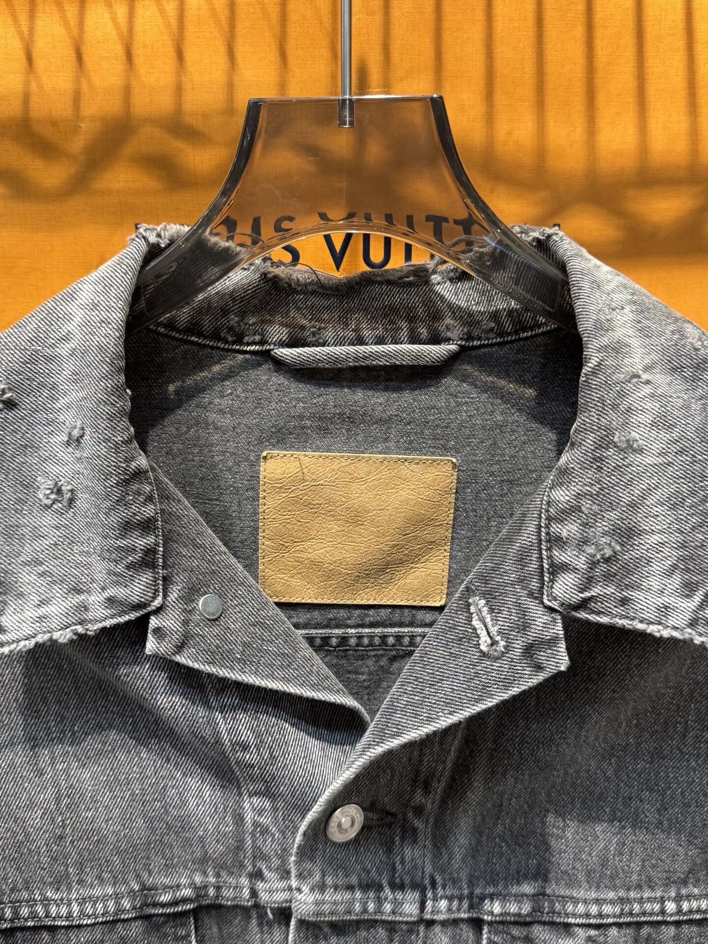 Balenciaga Balenciaga Distressed Washed Denim Jacket Size US S / EU 44-46 / 1 - 2 Thumbnail