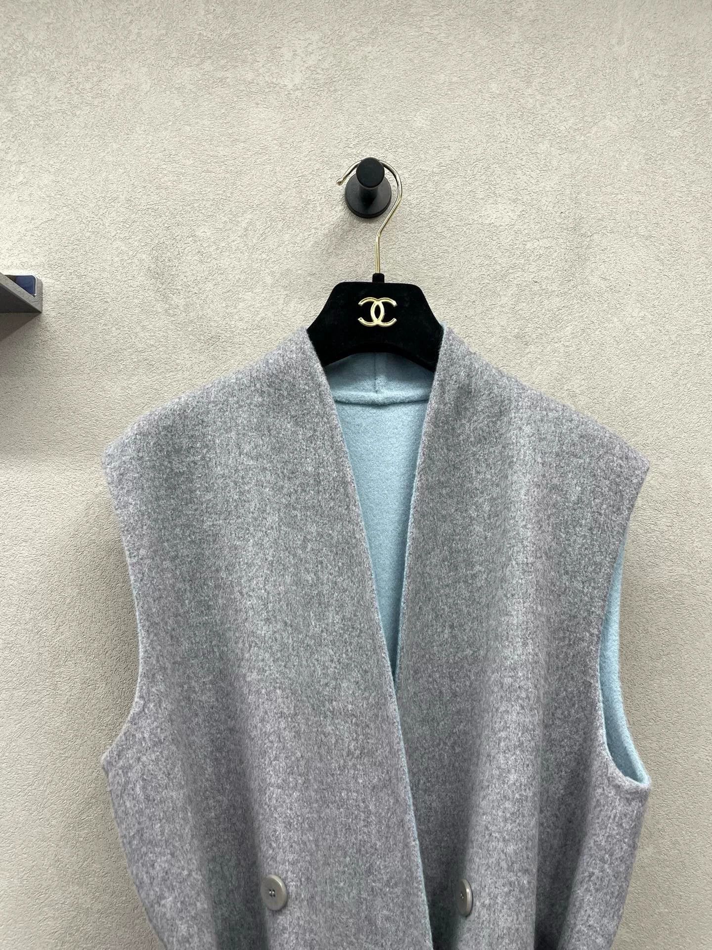 Max Mara gray long MaxMara vest size 38 Size US M / EU 48-50 / 2 - 6 Thumbnail