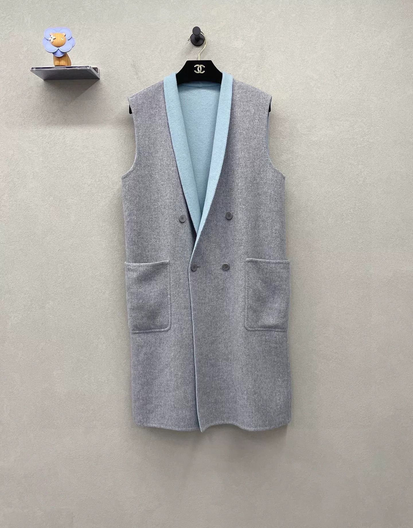 Max Mara gray long MaxMara vest size 38 Size US M / EU 48-50 / 2 - 5 Thumbnail