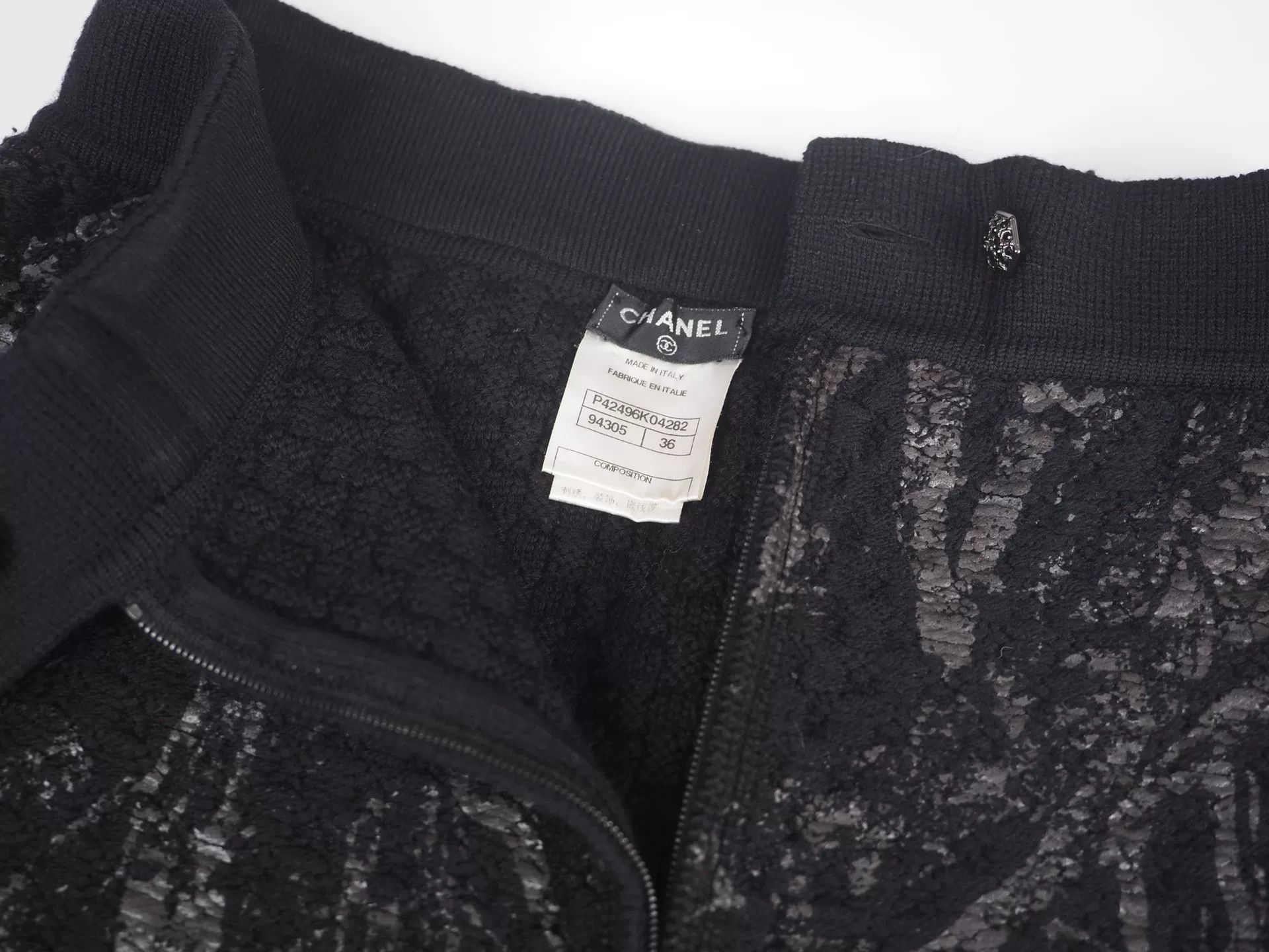Chanel chanel black knit zip-up coco mark skirt Size US 36 / EU 52 - 4 Thumbnail