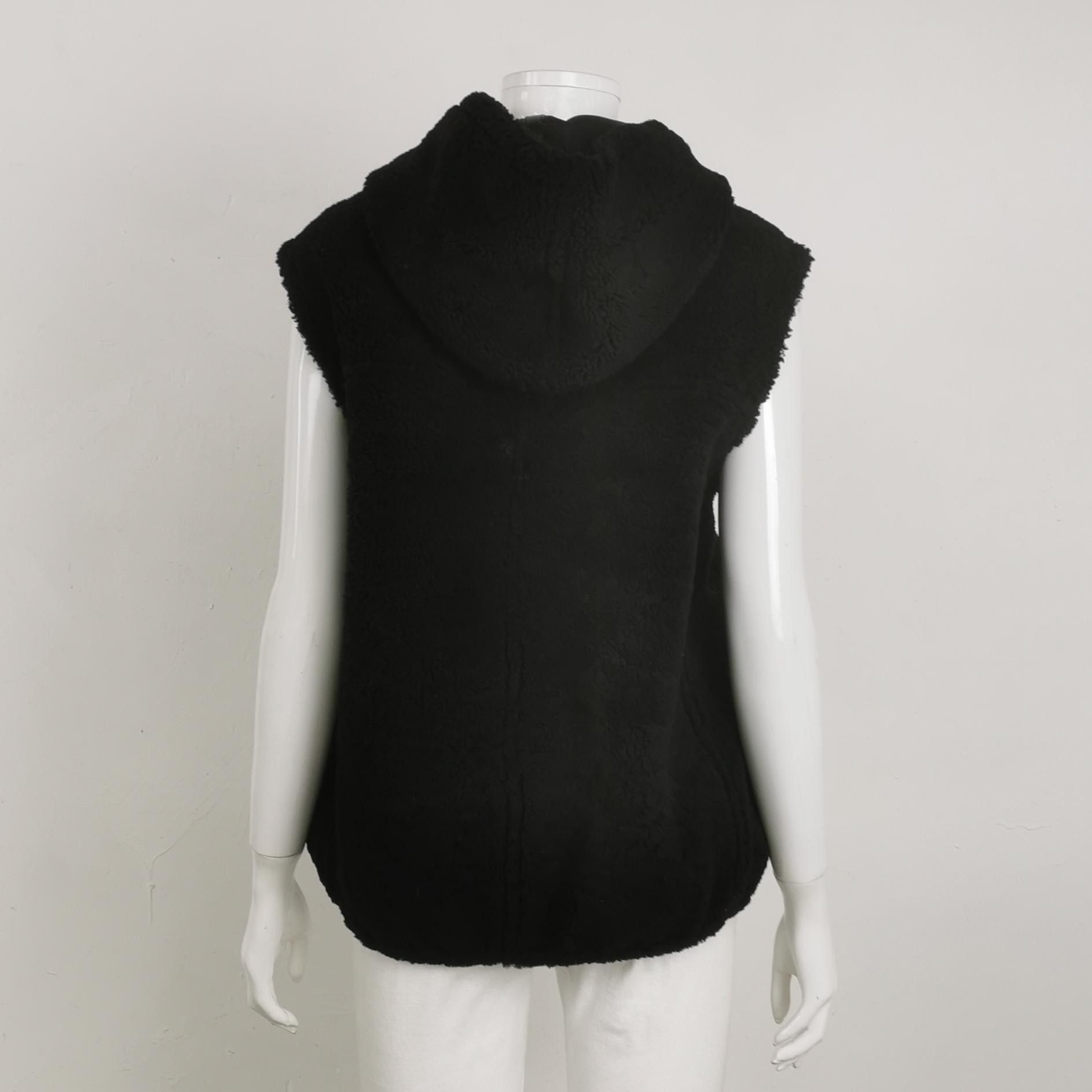 Gucci Gucci XS/38 Black Hooded Reversible Sheepskin Vest Size XS / US 0-2 / IT 36-38 - 4 Thumbnail