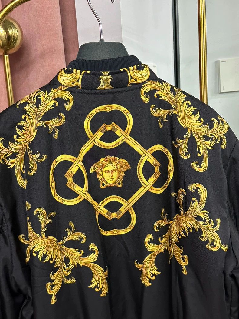 Versace Versace Black Gold Print Jacket Size US M / EU 48-50 / 2 - 4 Thumbnail